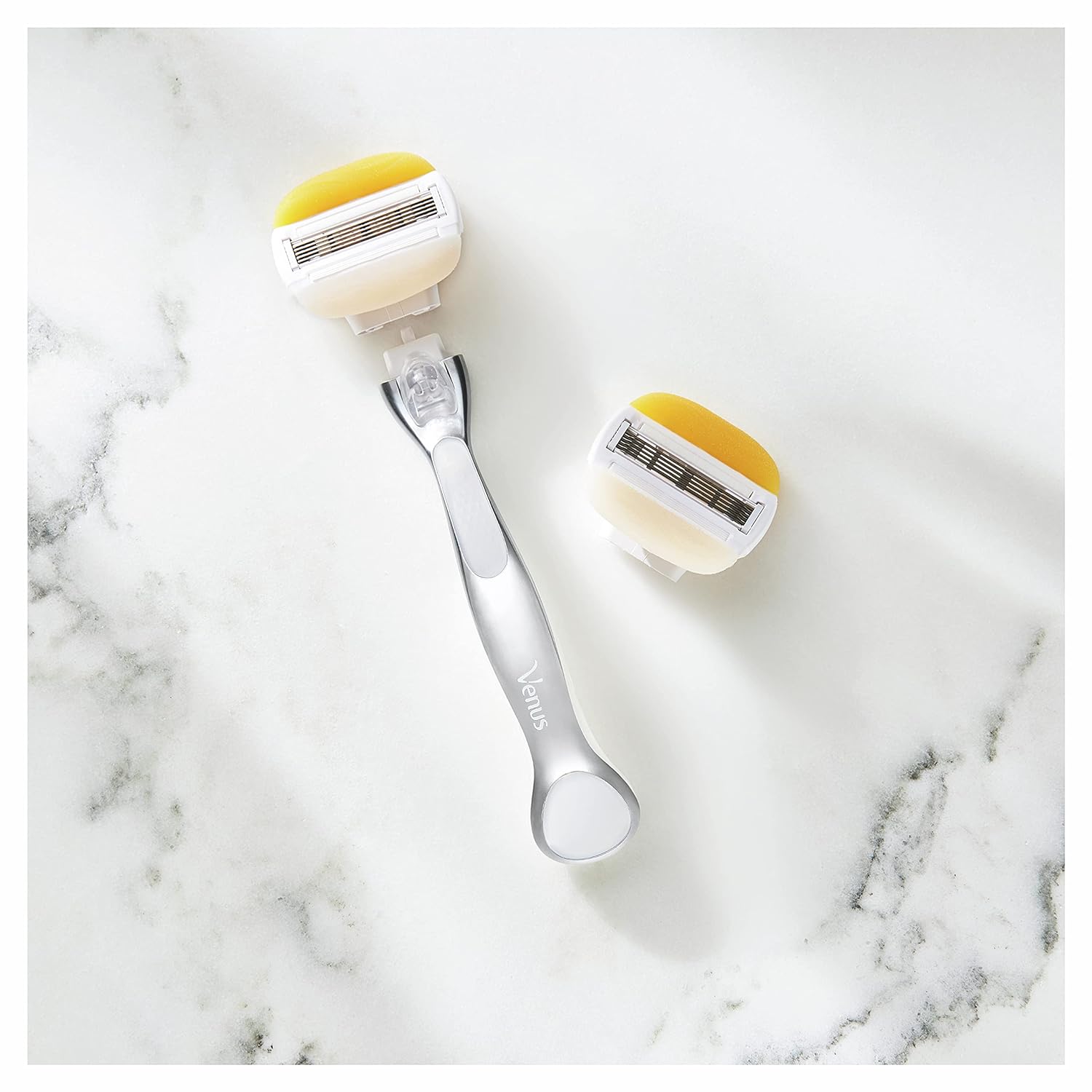 Gillette Venus Olay Coconut Handle + 2 Blades 2 Pcs