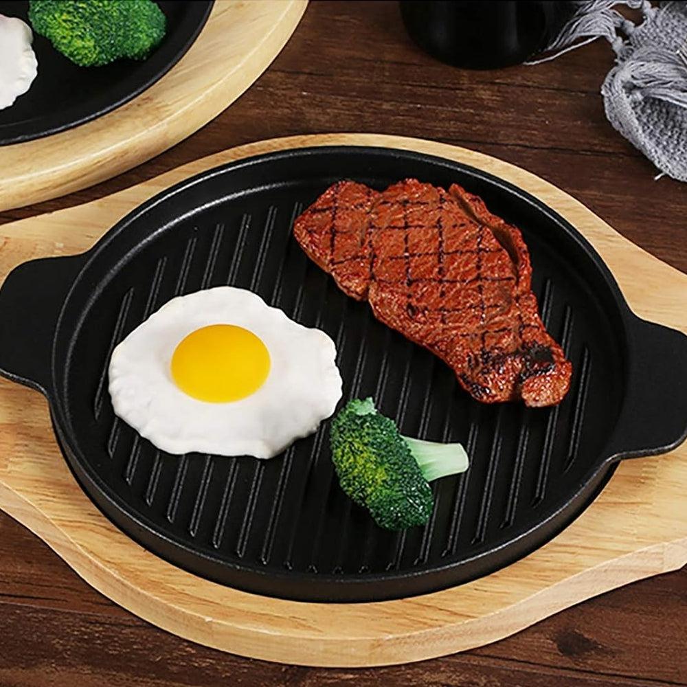 Heavy Round Shape Cast Iron Steak Plate Bizzle Gridldle with Wooden Base, Sizzle Plate Cast Iron For Restaurant Home Kitchen Cooking Pan