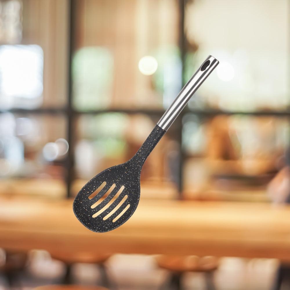 Huaying Plastic Kitchen Skimmer With Stainless Steel Handle