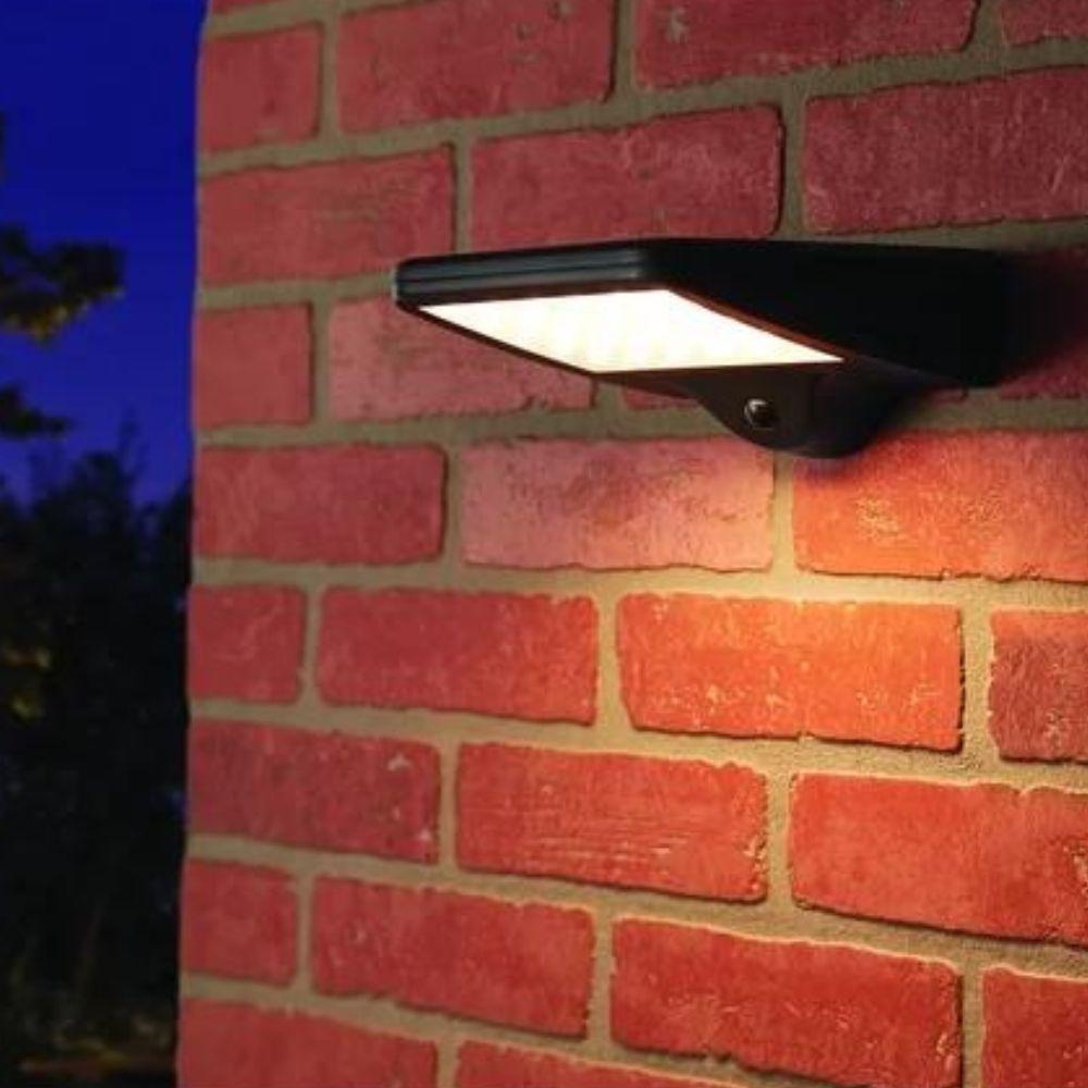 HyperTough 500-Lumen Solar Security Light
