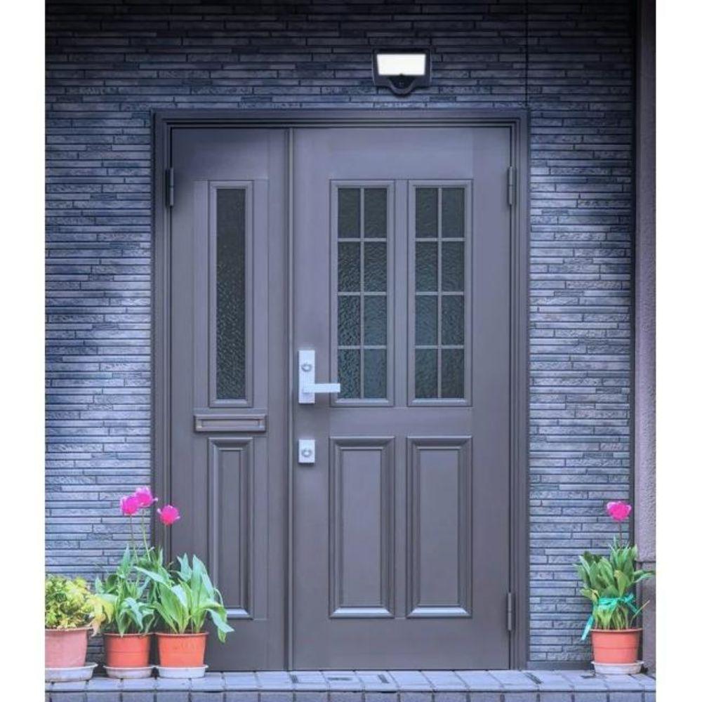 HyperTough 500-Lumen Solar Security Light