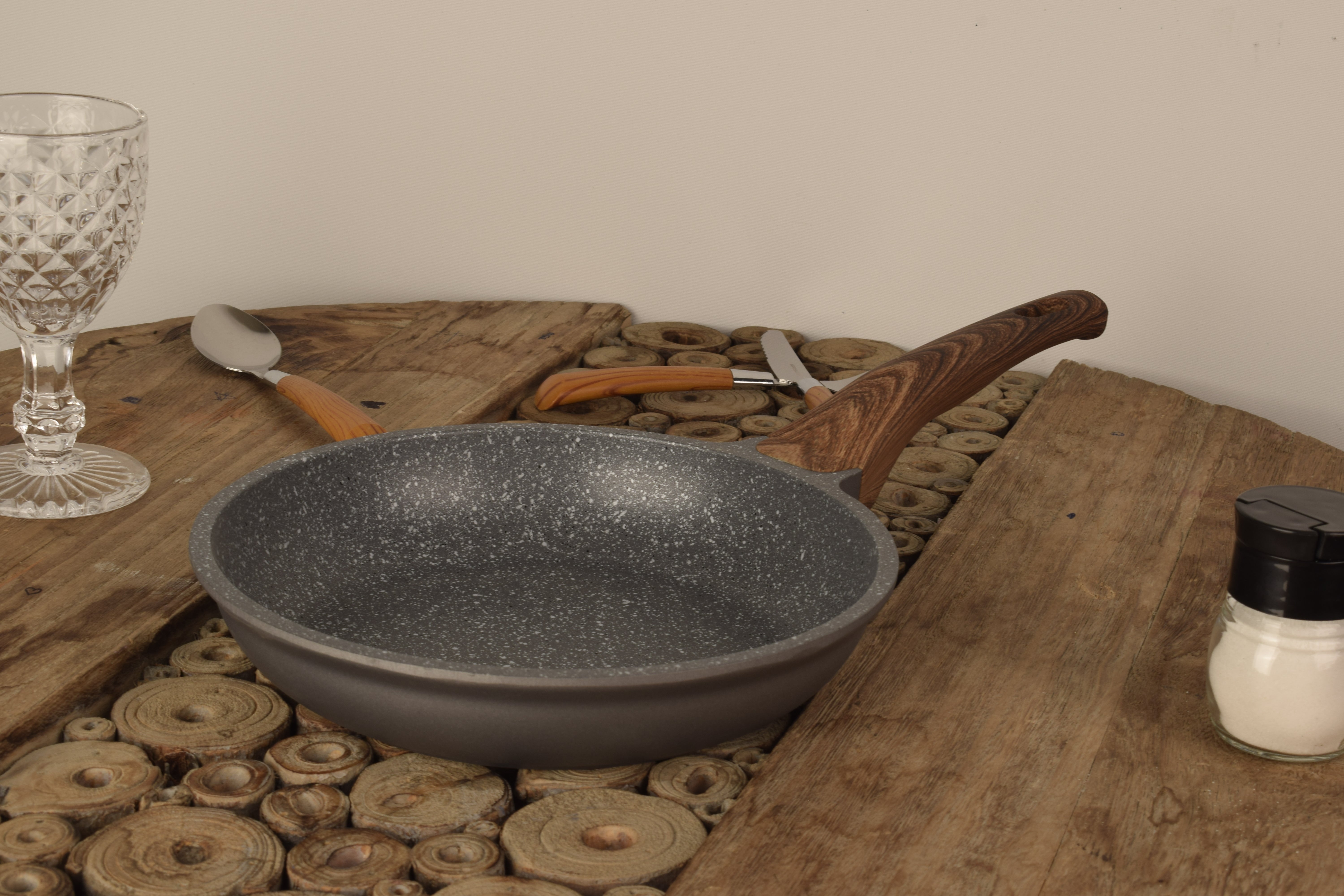 Kinox 22cm Nonstick Frying Pan Skillet