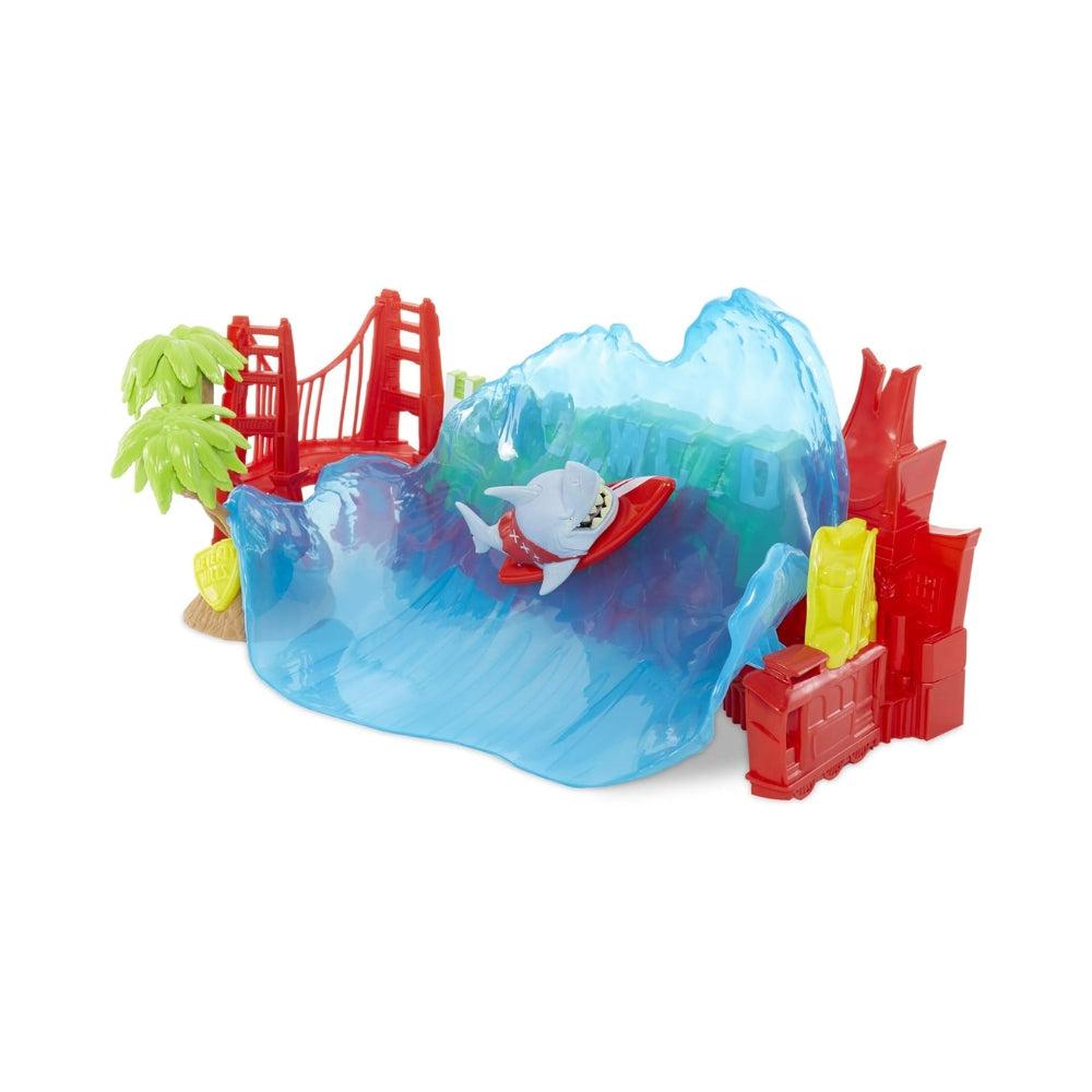 MGA Entertainment Shreddin' Sharks Tsunami Showdown Playset For Collectible Stunt Figures
