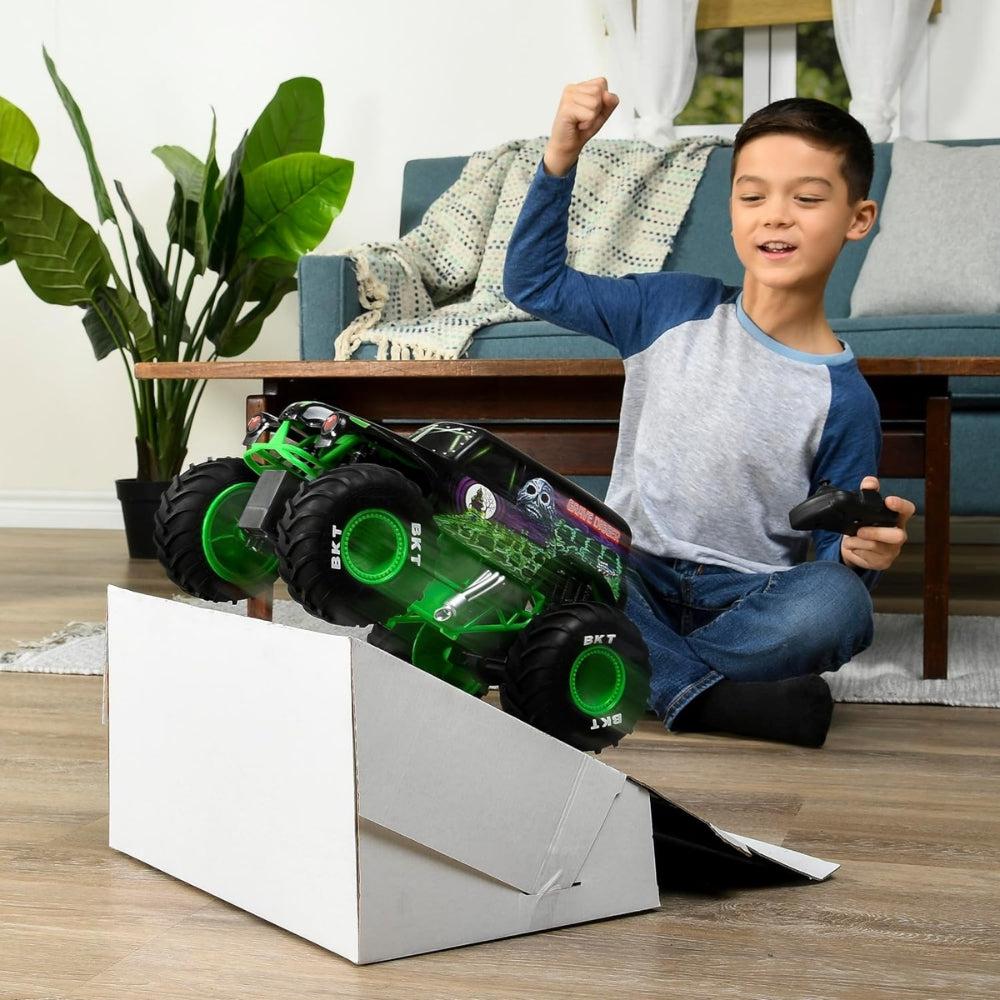 Monster Jam 1-15 Grave Digger Remote Control Monster Truck